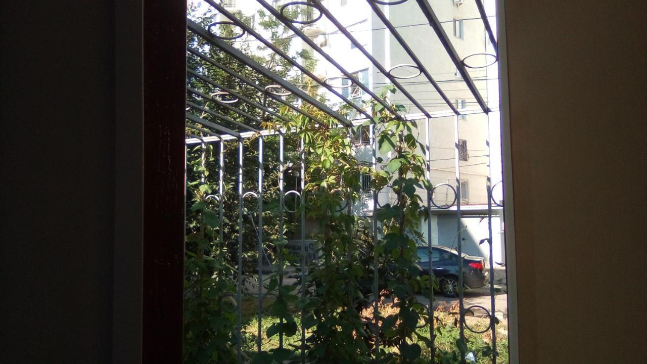 1-Я Слободская, 17А, Угол Проспекта Центрального, 3 Дивана, Wi-Fi, Отдельный Вход. Nikolayev Εξωτερικό φωτογραφία