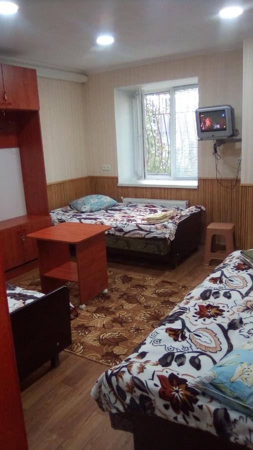 1-Я Слободская, 17А, Угол Проспекта Центрального, 3 Дивана, Wi-Fi, Отдельный Вход. Nikolayev Εξωτερικό φωτογραφία